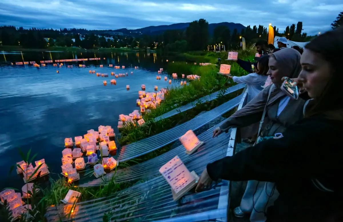 Coquitlam’da Su Fenerleri Festivali düzenlendi