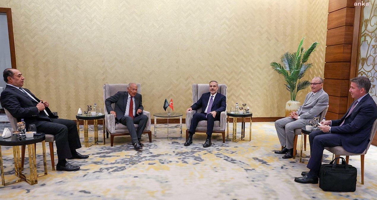 Dışişleri Bakanı Hakan Fidan, Arap Ligi Genel Sekreteri ile El Alameyn’de görüştü