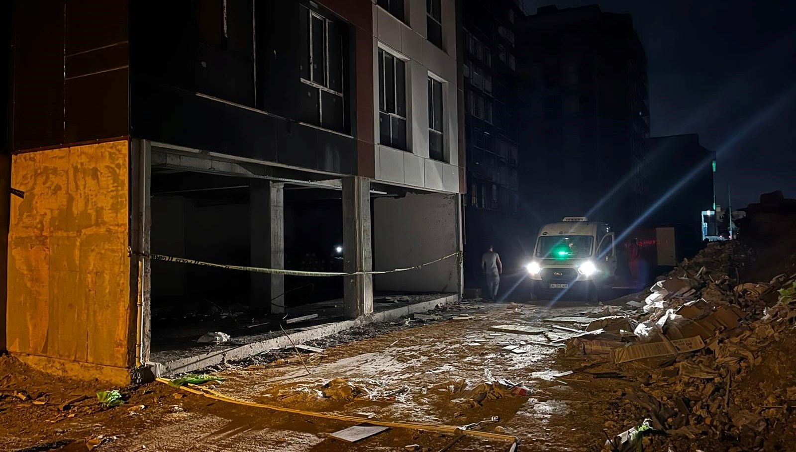 Kayıp işçinin cesedi inşaatın asansör boşluğunda bulundu