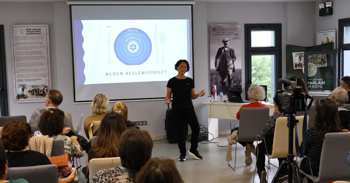 Efes Tarlası’nda fonksiyonel beslenme söyleşisi