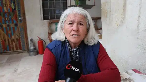 55 yıldır tersten okuyor, tersten konuşuyor: Söylediklerini sadece kendisi anlıyor