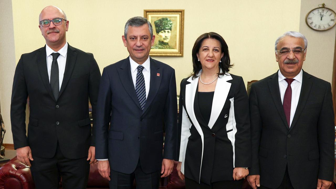 DEM Parti heyetinden CHP’ye ziyaret