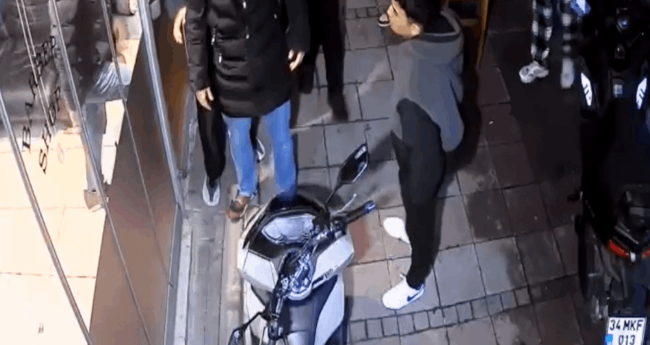 Kağıthane’de baltayla kuaförü basıp klimayı patlattı