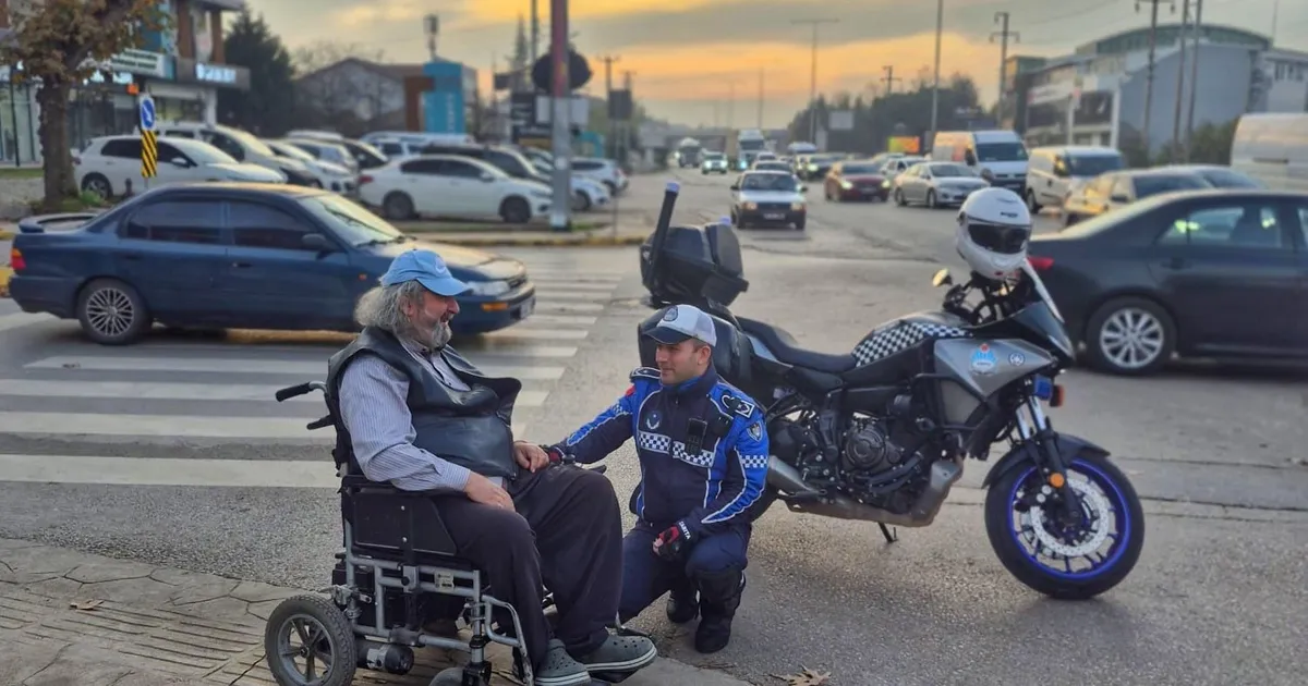 Kocaeli Zabıtası’ndan gönüllere dokunan hareket
