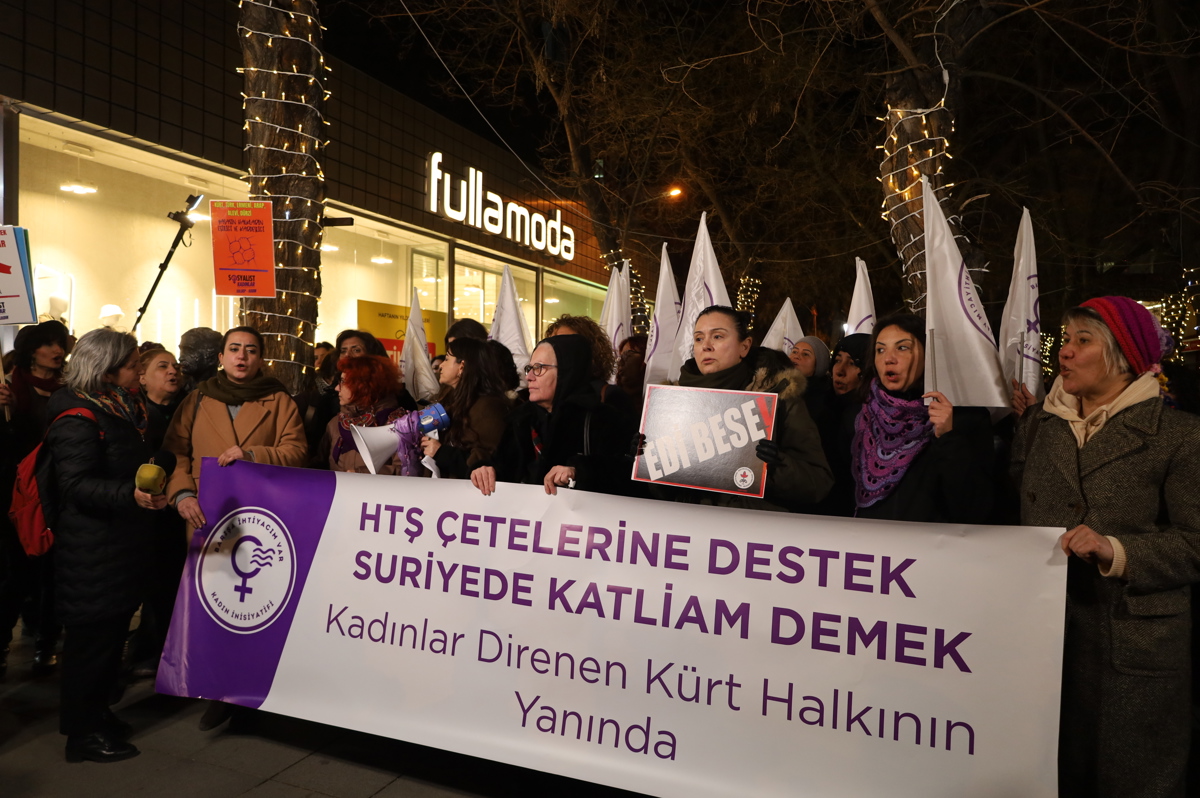 Rojava için sokağa çıkan kadınlar: HTŞ erkek şiddetinin yeni adı