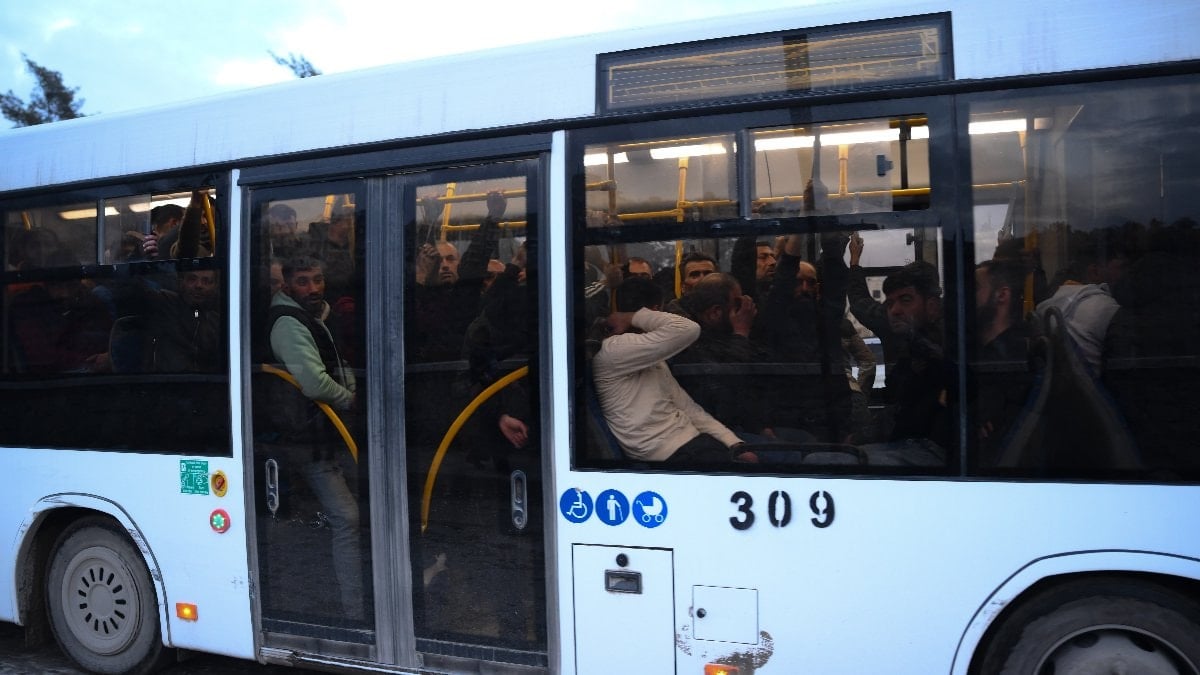 Suriye’de köşeye sıkışan terör örgütü PKK/YPG mensupları anlaşma kapsamında tahliye edildi