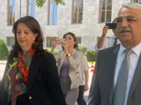 Mecliste gece yapilan kritik akp dem toplantisinin nedeni belli oldu temmuza yetismiyor dMyjT9zA