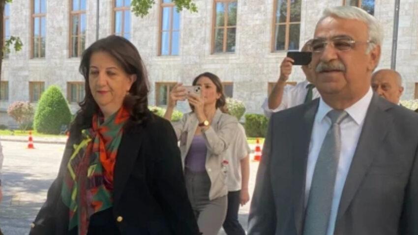 Mecliste gece yapilan kritik akp dem toplantisinin nedeni belli oldu temmuza yetismiyor dMyjT9zA