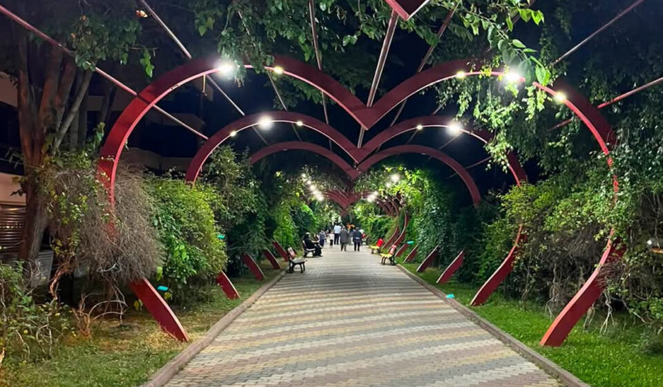 Bozuyukteki kanal boyu yuruyus yolunda aydinlatmalar yenilendi 2Uqduv8p